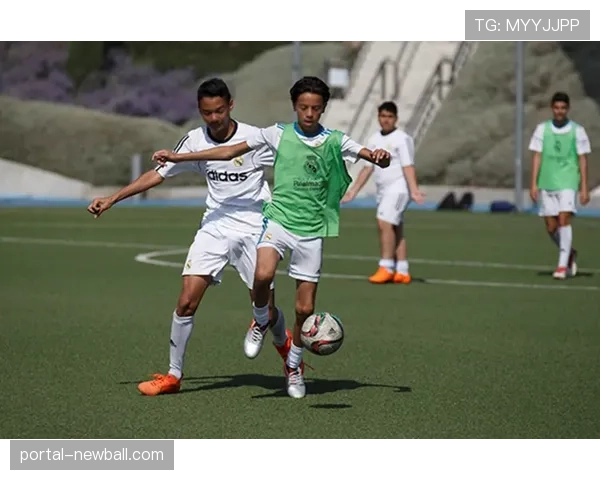 皇马基金会启动新项目，为马德里偏远地区学校提供足球训练课程